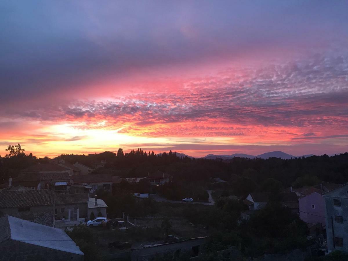 Modern Flat With Beautiful Views In South Of Corfu Appartamento Lefkimmi (Corfu)